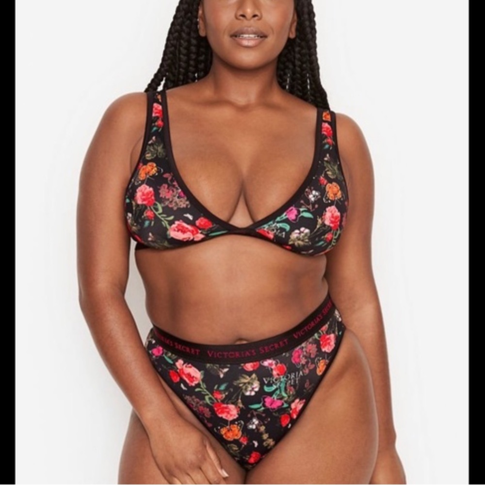 Victoria Secret Sydney logo swimsuit. Top and bottom size XS